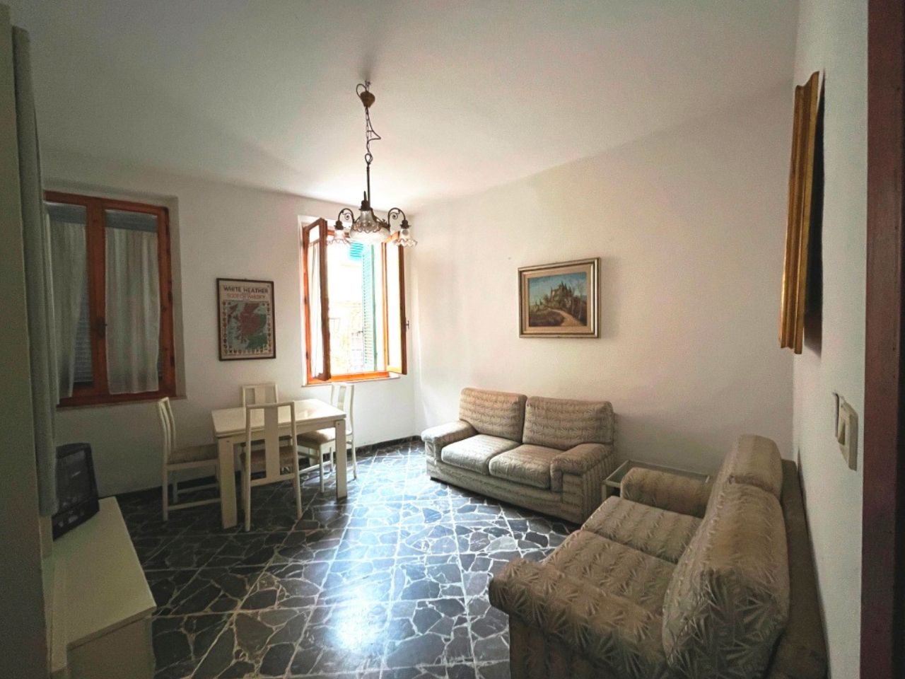 Rif. 0028 Massini soggiorno